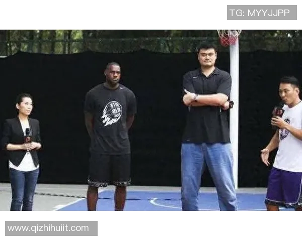詹姆斯与姚明的对决背后隐藏的竞争与友谊故事